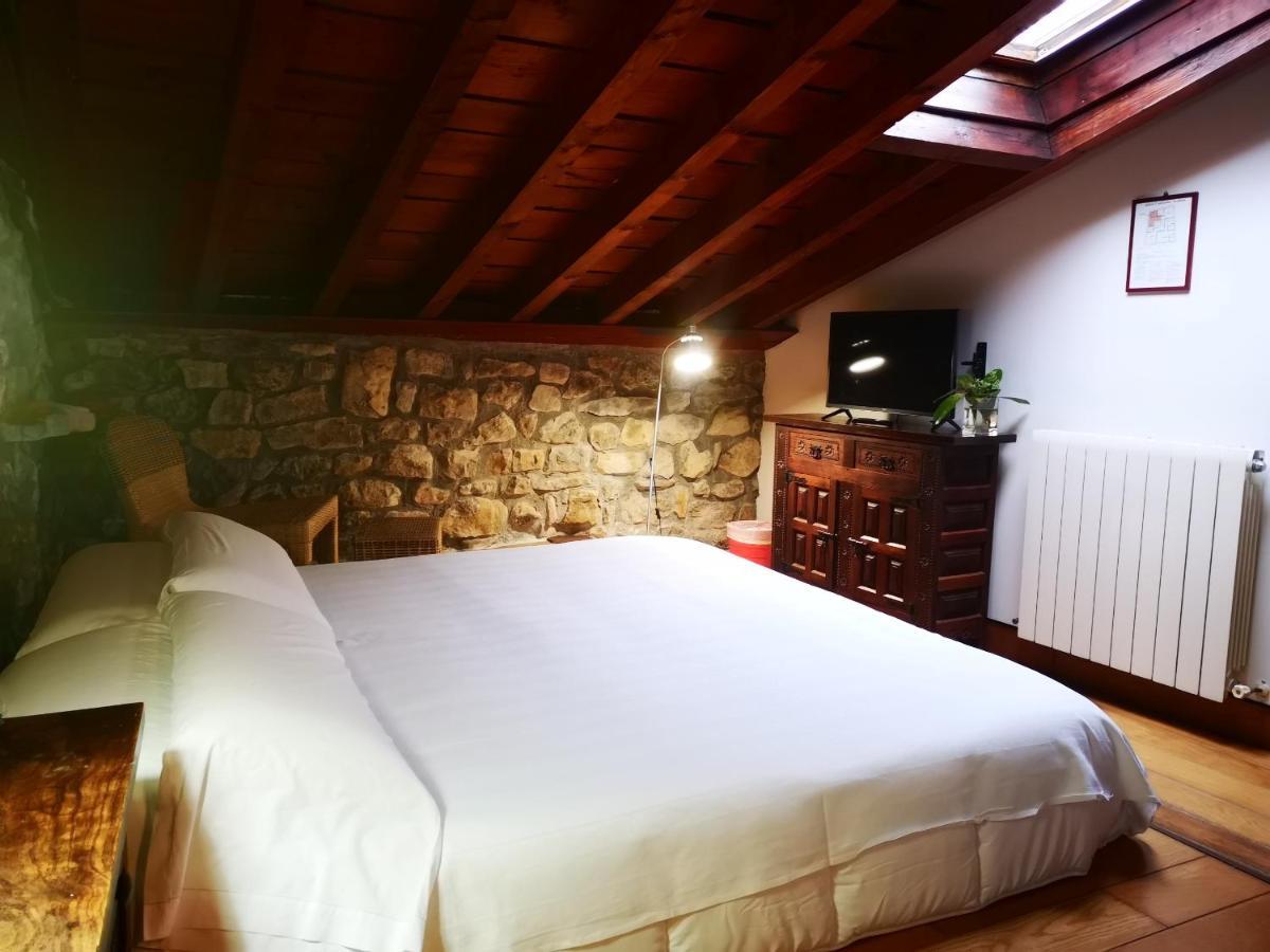 Posada Los Calderones Santillana del Mar Luaran gambar